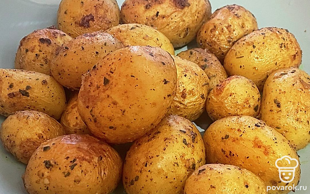 Запеченная молодая картошка в кожуре — Рецепт с фото