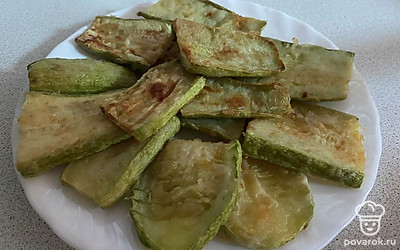 Подавайте блюдо горячим. Приятного аппетита!