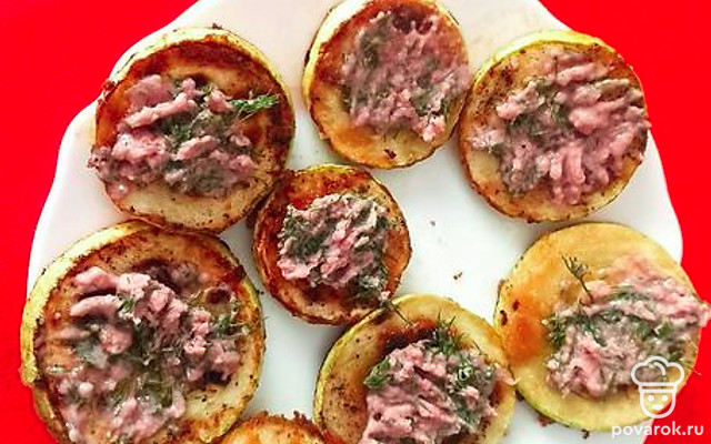 Кабачок с паштетом и зеленью — Рецепт с фото