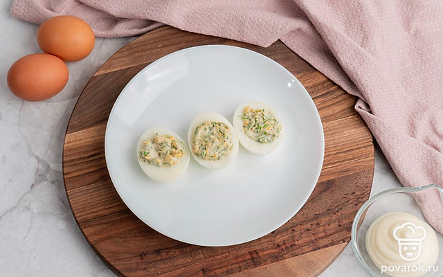Яйца, фаршированные укропом и майонезом — Рецепт с фото