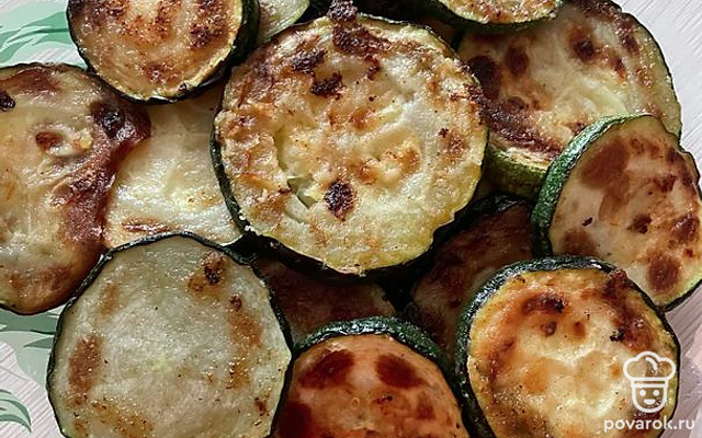 Жареные кабачки на сковороде — Рецепт с фото
