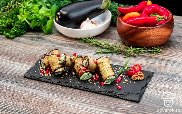 Рулетики из баклажана — Рецепт с фото