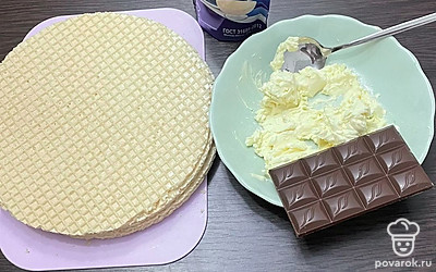 Подготовьте все продукты для создания тортика. Масло предварительно размягчите.