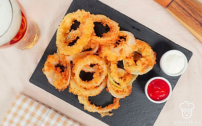 Подавайте горячими с кетчупом или сметаной.