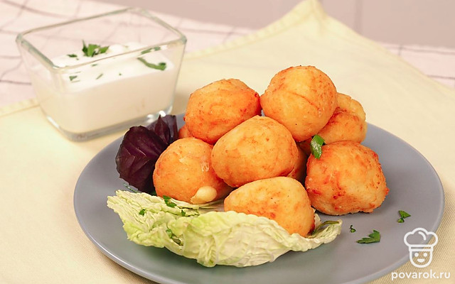 Картофельно-сырные шарики — Рецепт с фото
