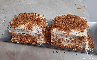 Украсьте десерт свежими ягодами или тертым шоколадом.