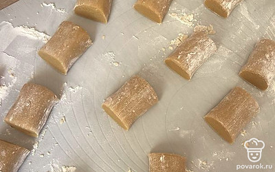 Делим на нужное количество. У меня получилось 14.