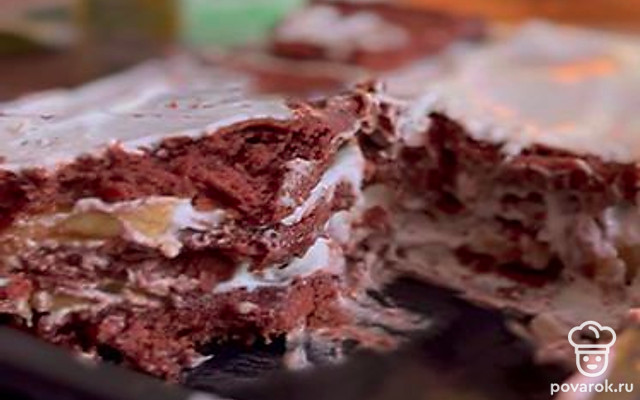 Шоколадно-банановый торт из печенья — Рецепт с фото