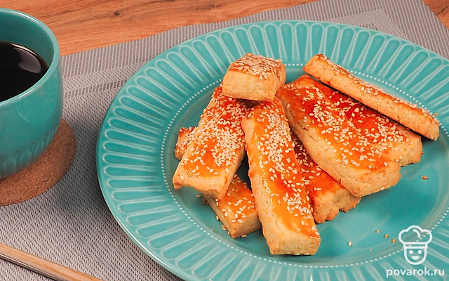 Сырные палочки в духовке — Рецепт с фото