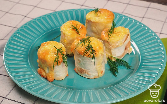 Крабовые палочки с сыром в духовке — Рецепт с фото