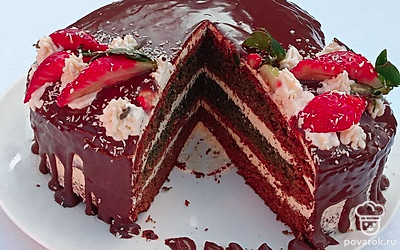 Подавайте торт на красивой тарелочке, разрезав его на кусочки. сверху можно украсить взбитыми сливками.