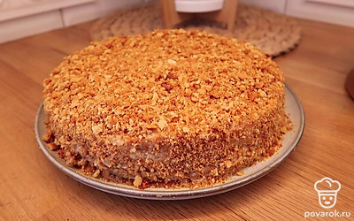 Перед подачей дать постоять в холодильнике 4-8 часов, чтобы торт пропитался.