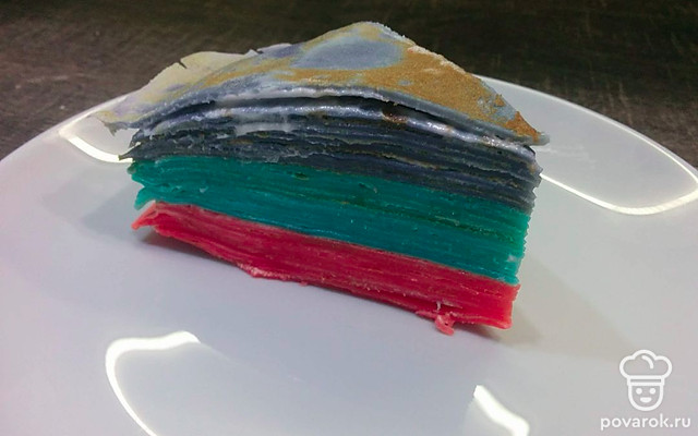 Разноцветный блинный торт — Рецепт с фото