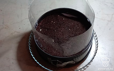 Выложите третий корж.