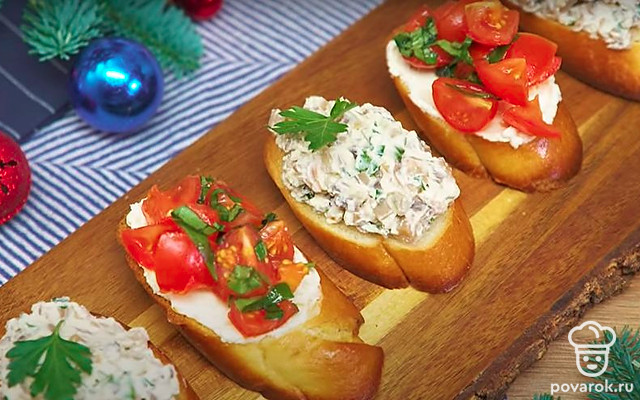 Томатные и грибные брускетты — Рецепт с фото