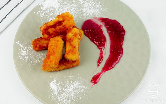 Жареный сыр в мучной панировке — Рецепт с фото