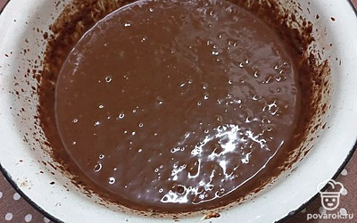 Взбейте миксером.