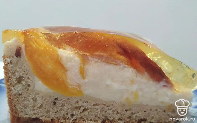 Нежный сметанник с персиками — Рецепт с фото