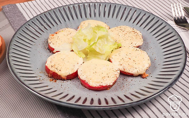 Жареные помидоры с сыром на сковороде — Рецепт с фото