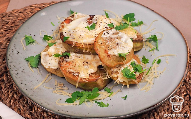 Жареные баклажаны с сыром — Рецепт с фото