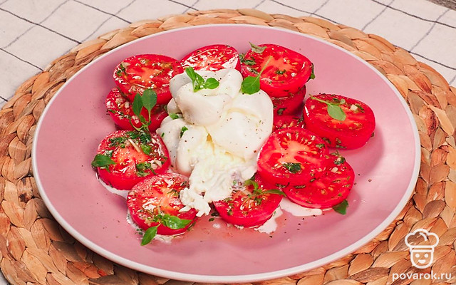 Буррата с помидорами — Рецепт с фото