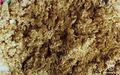 Добавьте корицу, тоже по желанию. Замесите тесто. Накройте и оставьте на 20 минут.