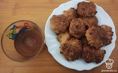 Подавайте печенье в теплом виде с любимыми напитками.