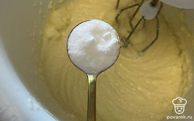 Добавьте 1 чайную ложку соды.