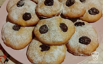 Печенье готово. Посыпьте его сахарной пудрой. Приятного аппетита! 