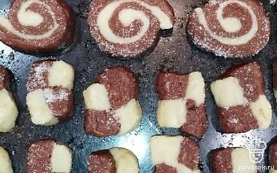 Можно придать печенью любую форму.