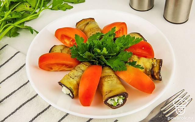 Рулет из баклажанов с сыром фета — Рецепт с фото