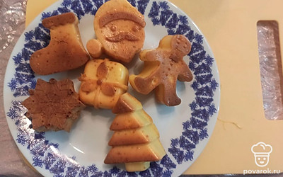 Подавайте печенье, выложив его на блюдо. 