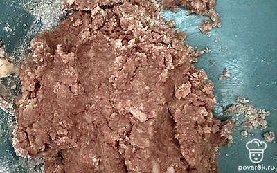 Замешать тесто.