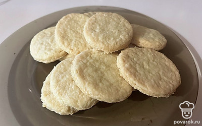 Подавайте к столу с горячим чаем. 