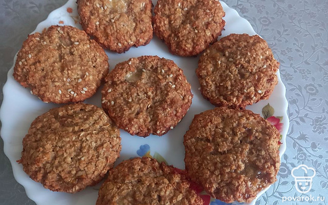 Овсяное печенье с кунжутом — Рецепт с фото