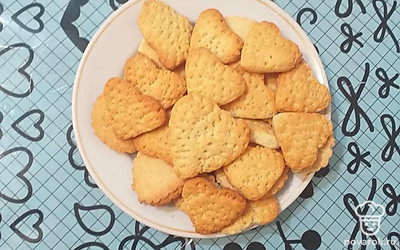 Готовое печенье подавать к чаю остывшим. Приятного аппетита!