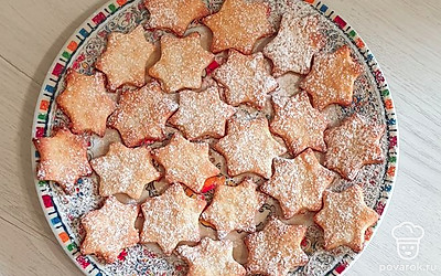 Подавайте, слегка присыпав сахарной пудрой. Приятного аппетита!