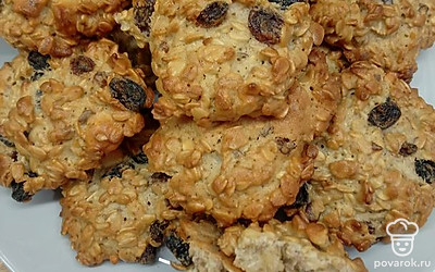 Достаем печеньки, охлаждаем, наливаем чашку свежезаваренного чая и наслаждаемся. Приятного аппетита.