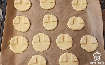 Выкладываем на противень. 