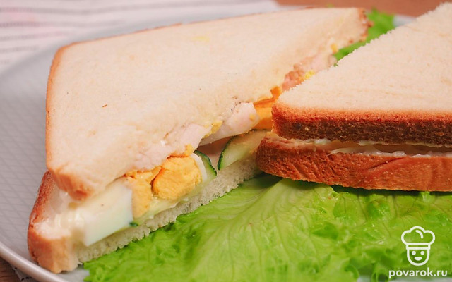 Сэндвич с курицей и плавленым сыром — Рецепт с фото