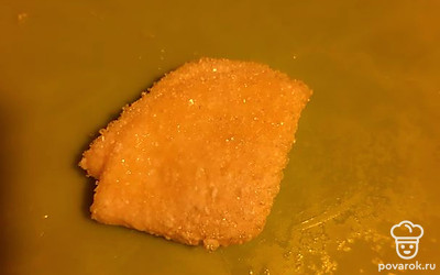 Получившиеся поцелуйчики выложить на противень и выпекать в духовке минут 20 до румяной аппетитной корочки. 