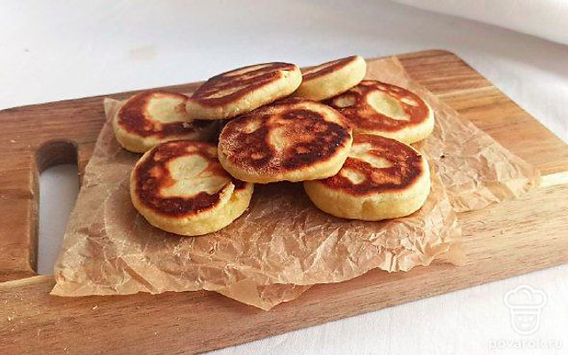 Быстрое и мягкое печенье с кокосовой стружкой на сковороде — Рецепт с фото