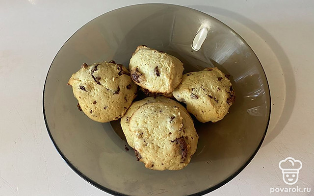 Быстрый рецепт песочного печенья с шоколадной крошкой — Рецепт с фото