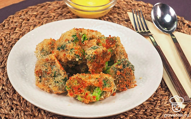 Брокколи в сухарях — Рецепт с фото