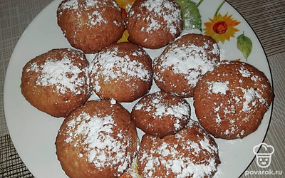 Остудить, посыпать сахарной пудрой, подавать к чаю или кофе. 