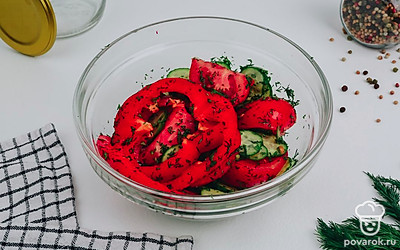 Выложите овощи в порционную банку. Приятного аппетита!