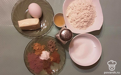 Подготовьте необходимое количество ингредиентов из списка. Достаньте сливочное масло из холодильника и оставьте его при комнатной температуры для размягчения.