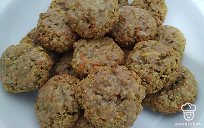 Подавайте имбирные печенья к чаю или фруктовому соку. Печенья становятся вкуснее, когда немного постоят.