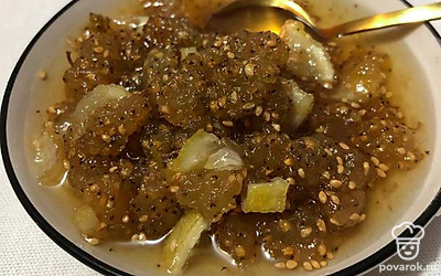 Подайте к чаю. Вкусное варенье с медовым оттенком.