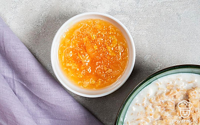 Подайте варенье с выпечкой, кашей или творогом. 